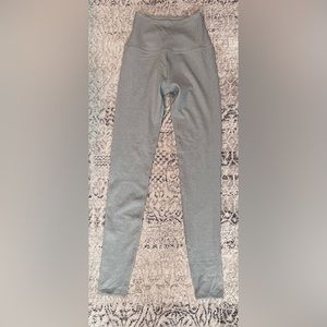 Beyond Yoga light grey stripe leggings